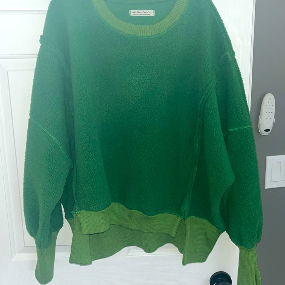 NWOT We the Free Green Camden fleece sweater size Small